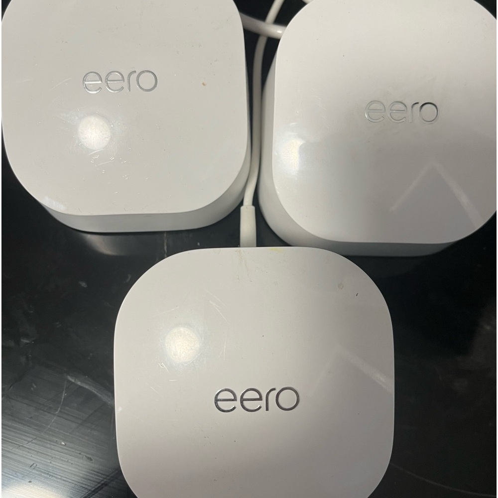 Eero wifi extender pods